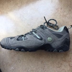 HI-TECH Hiking Shoes Size 8